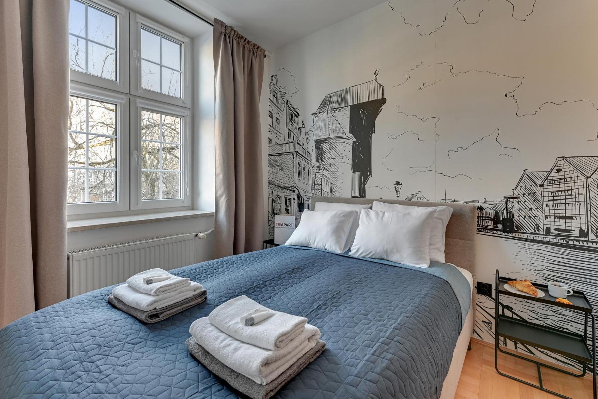 Apartment Mariacka Girl With A Pearl By Triapart