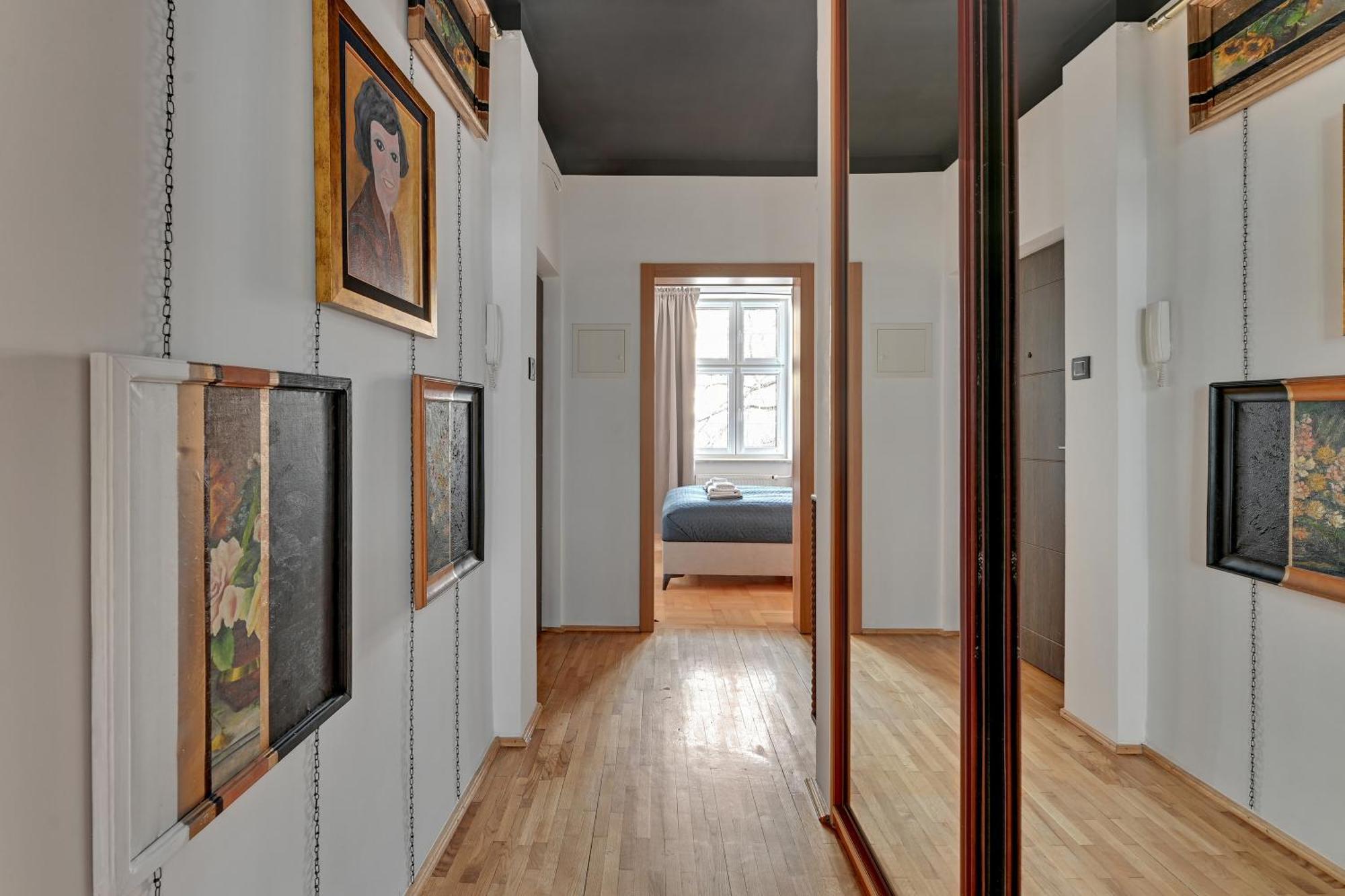 Mariacka Girl With A Pearl By Triapart Apartment *